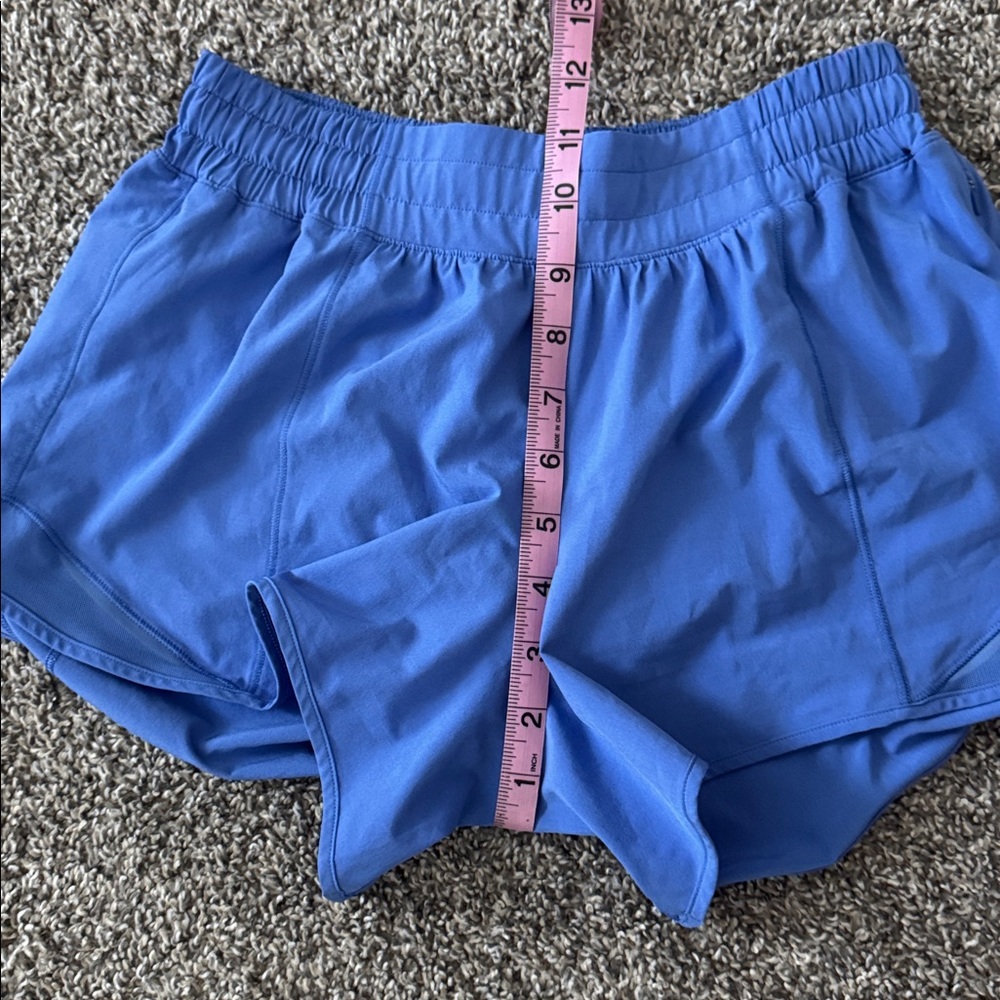 Lululemon Hotty Hot Shorts, Size 6 Wild Indigo - Picture 2 of 4